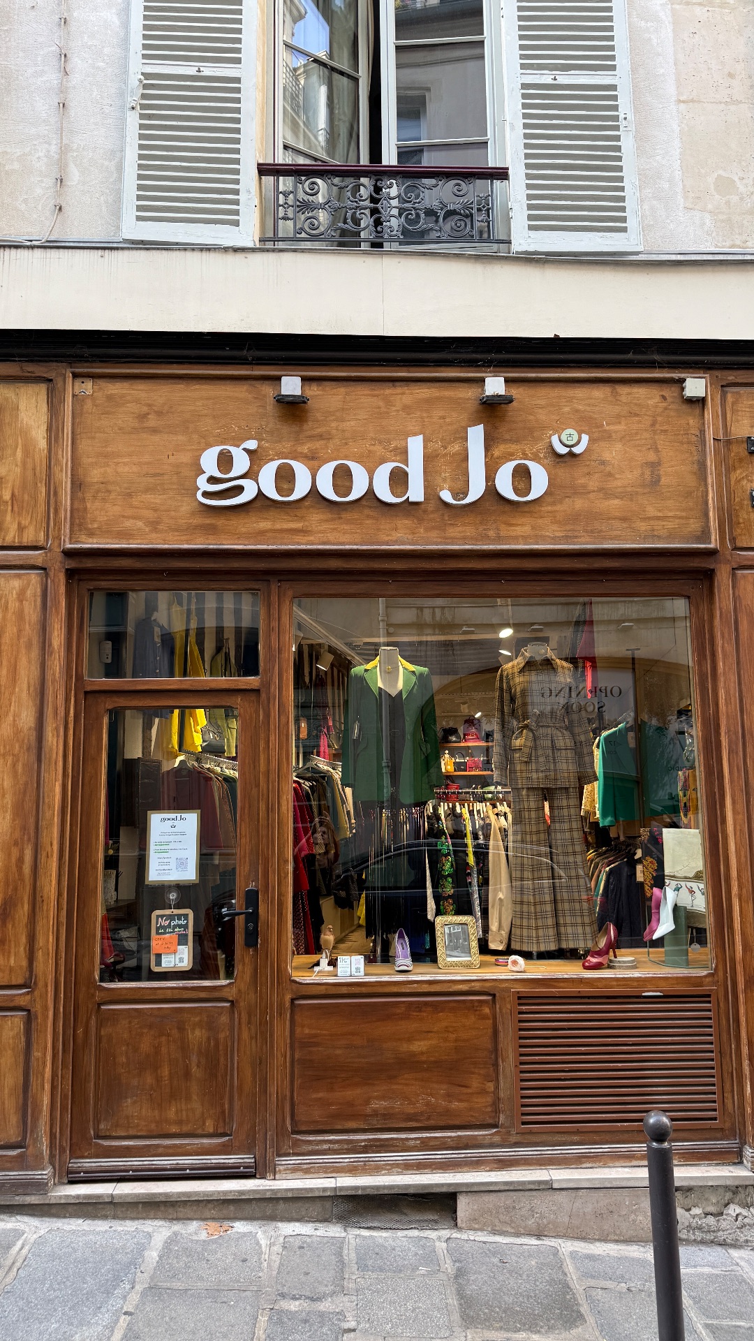 GoodJo Luxury Vintage, shop in Paris, photo 2