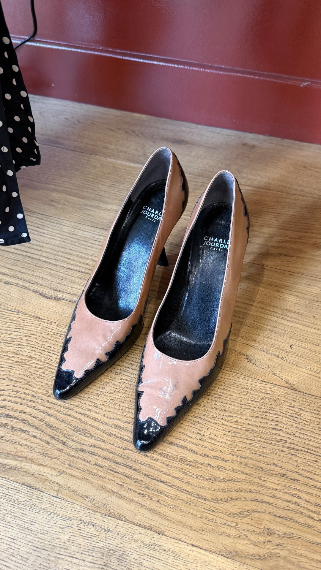 Amarsi Paris - Vintage Designer Archive, shop in Paris, photo 9