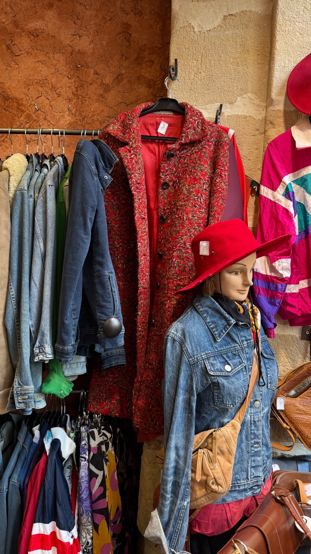 Vintage Désir, shop in Paris, photo 4