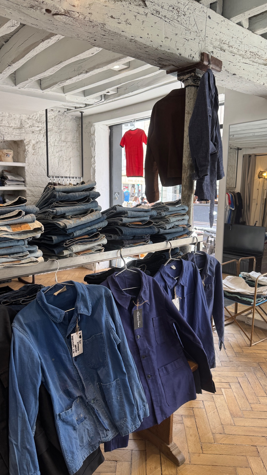 Fourche Noire – Vintage Store & Archive Fashion Магазин винтажной одежды — shop in Paris — photo 7