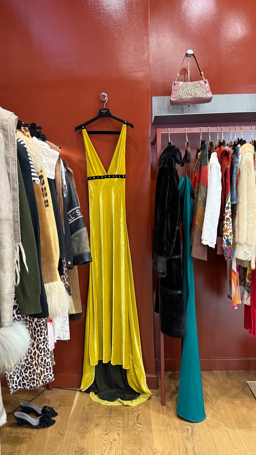 Amarsi Paris - Vintage Designer Archive, shop in Paris, photo 11