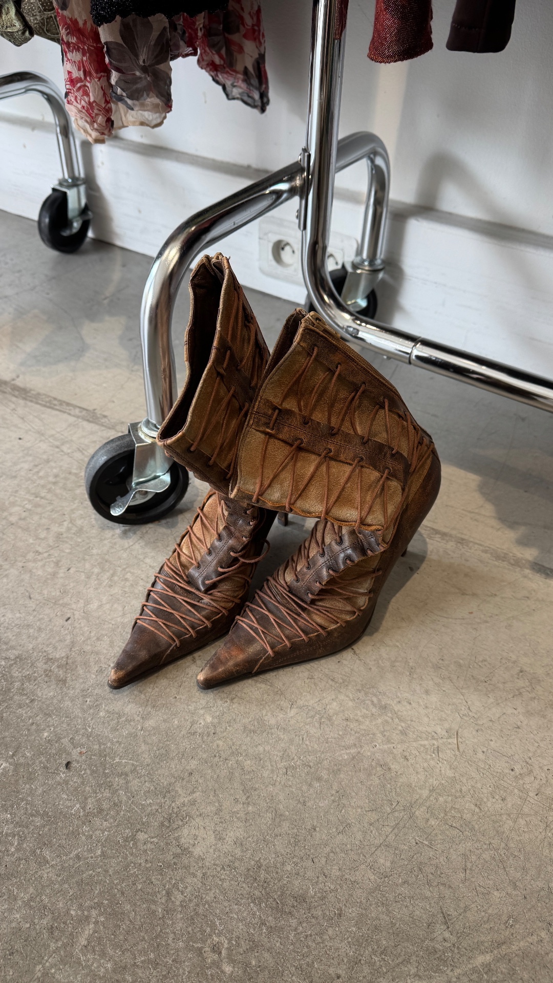 Vintage Designers Archives — shop in Paris — photo 6