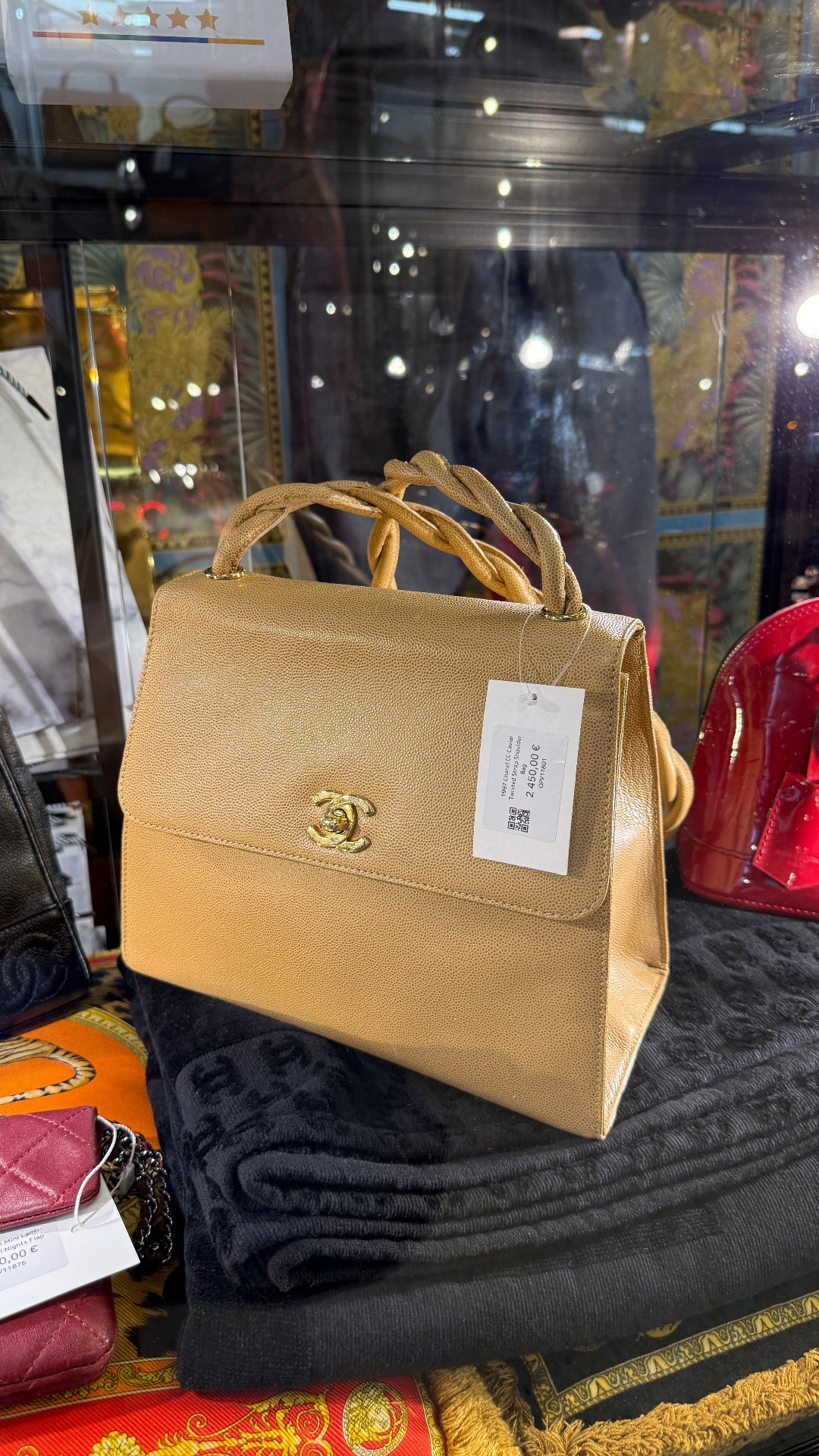Opulence Vintage, shop in Paris, photo 8