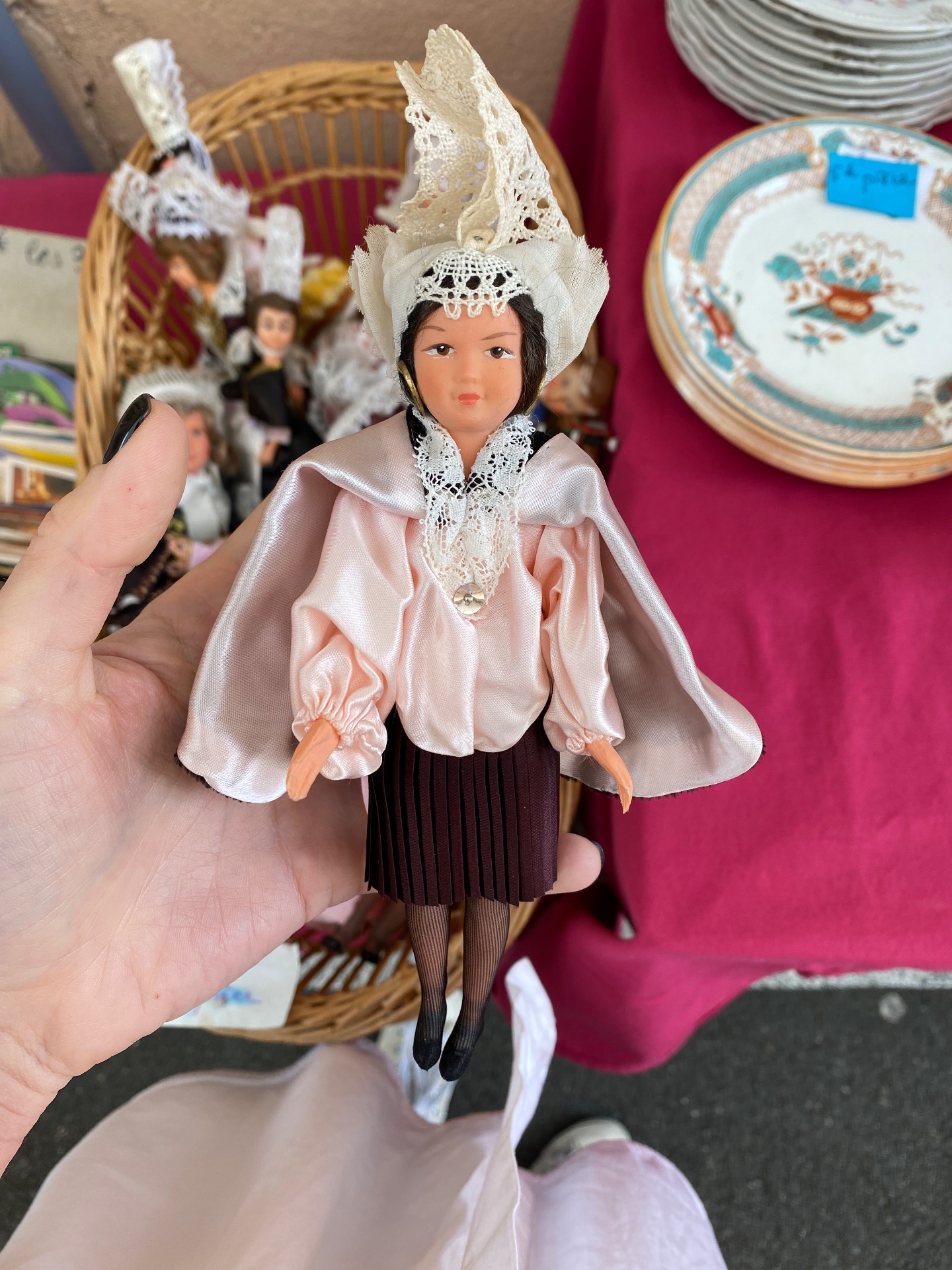 Puces de Saint-Ouen, brocante in Paris, photo 8