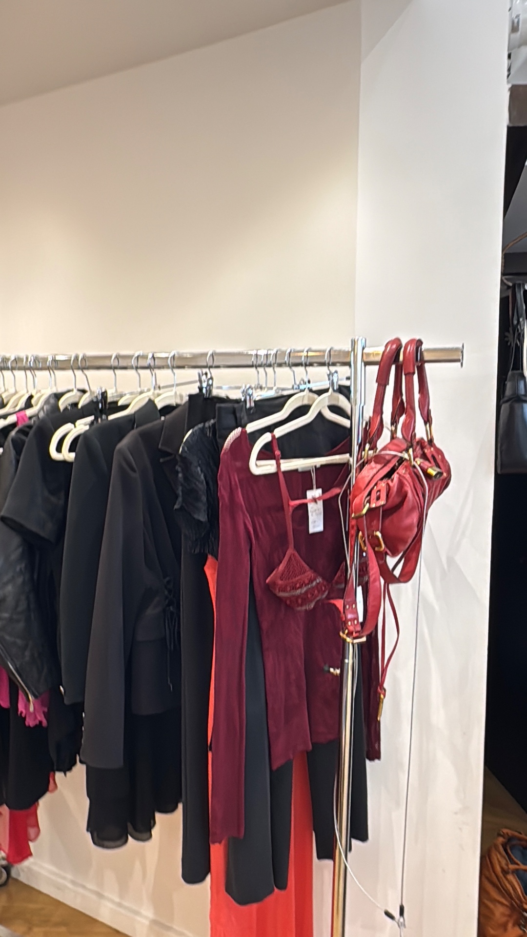 Aimé Paris Vintage — shop in Paris — photo 12
