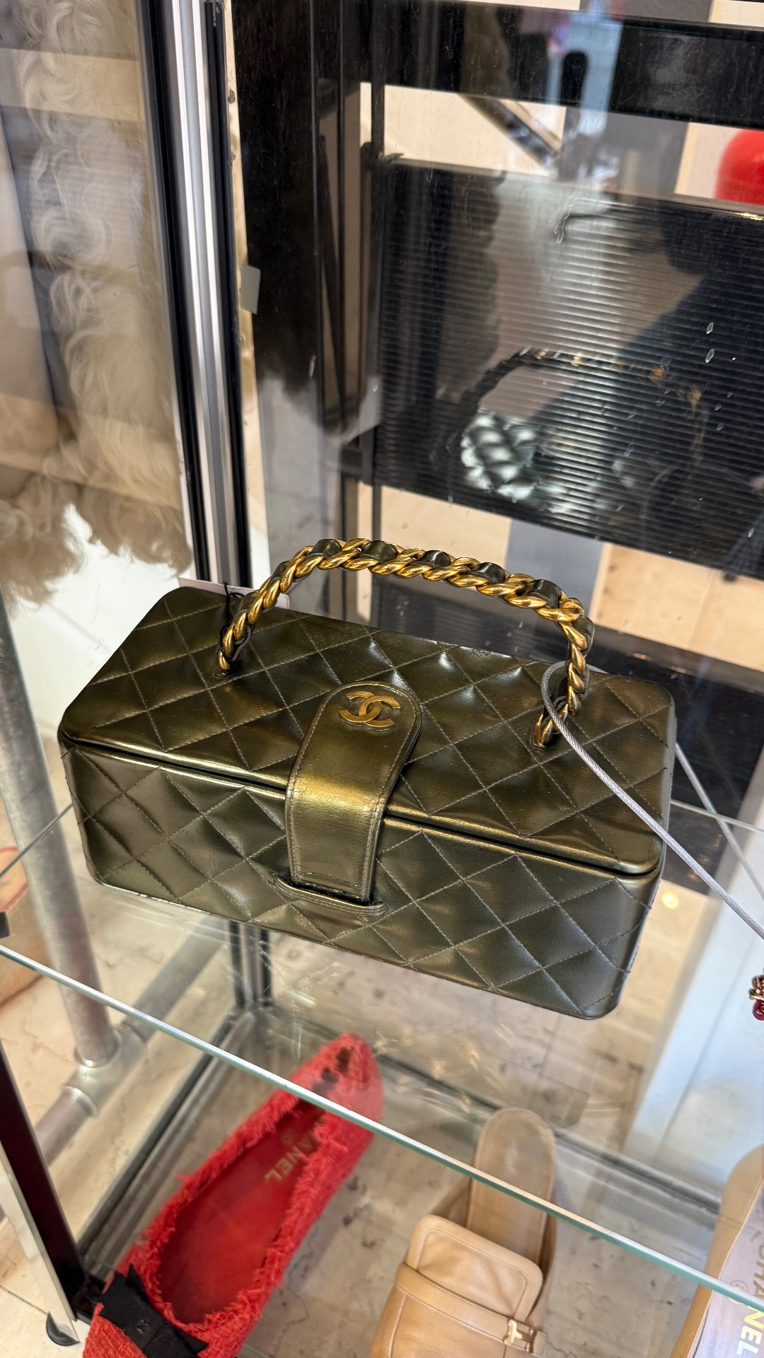The Statement, shop in Paris, photo 4