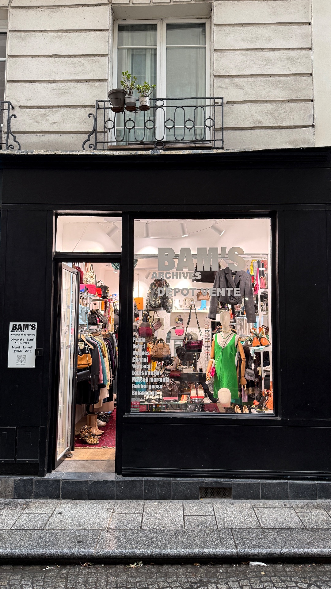 BAM’S ARCHIVES, shop in Paris, photo 2