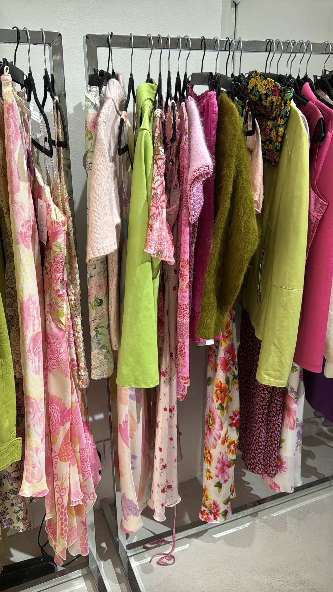 Iconic Vintage, shop in Paris, photo 7