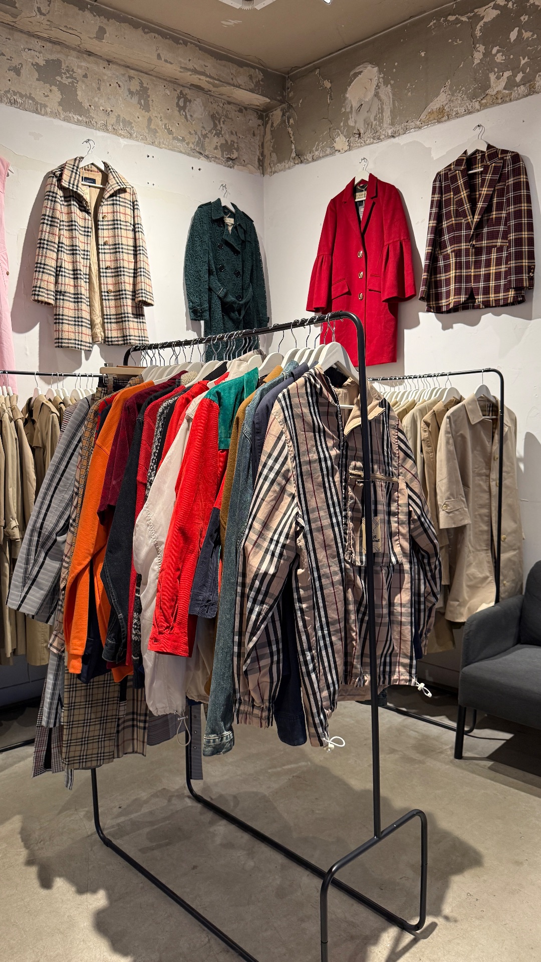 Check it Vintage Burberry, shop in Paris, photo 11