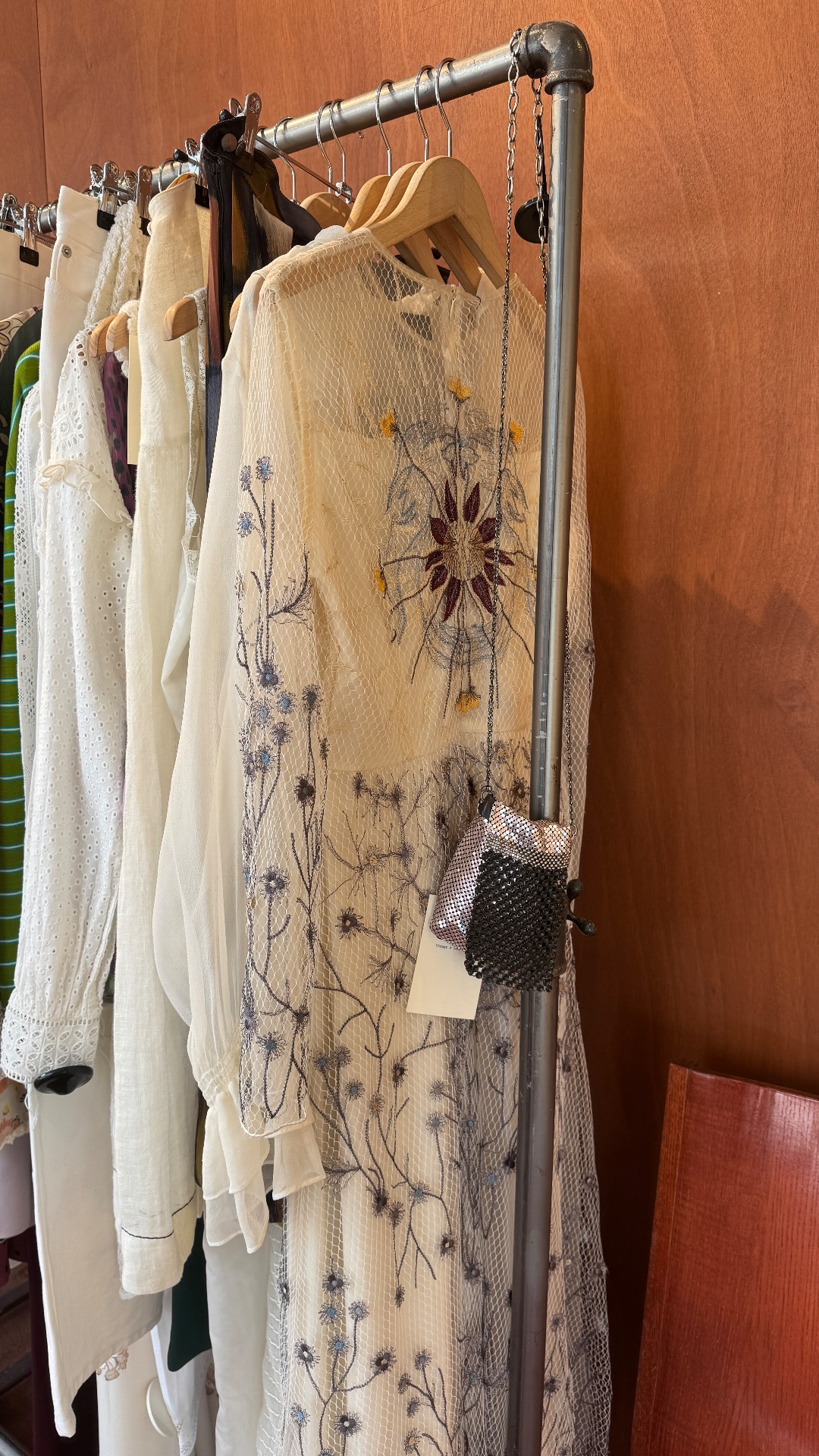 EREM VINTAGE — shop in Paris — photo 7