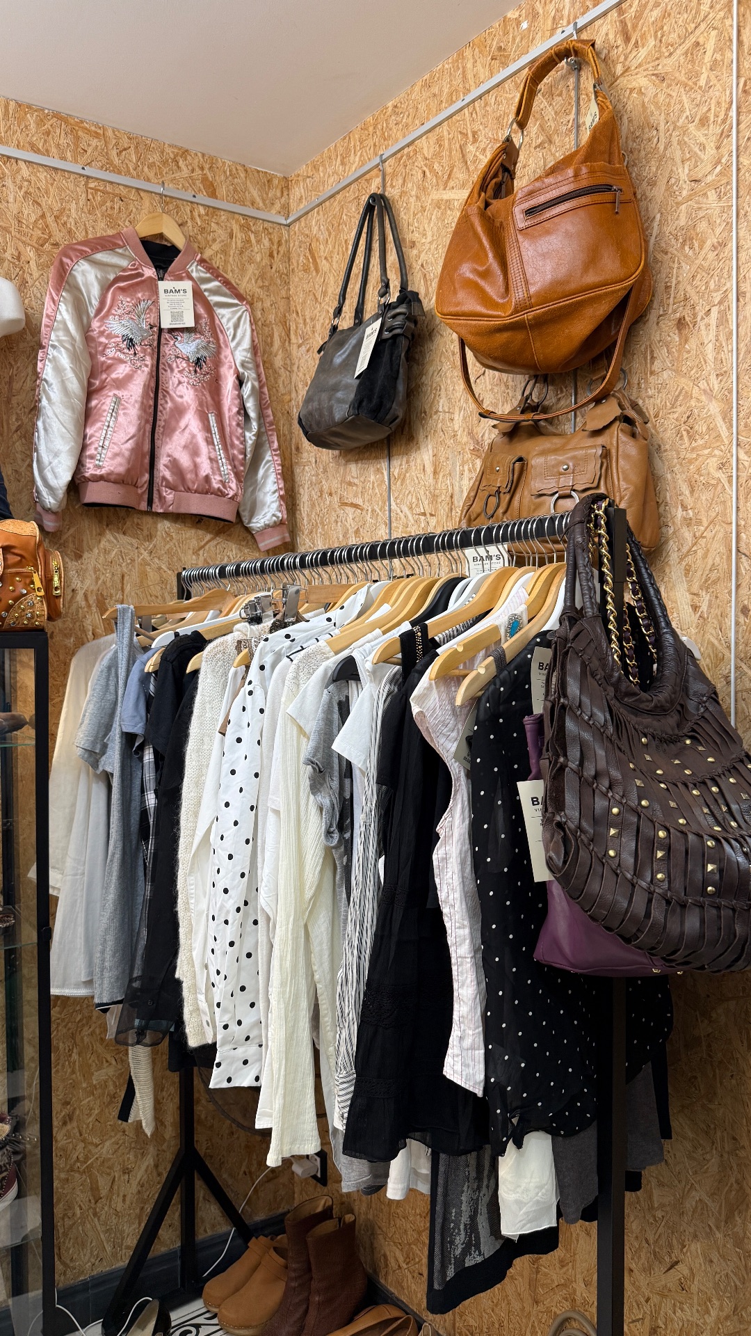 BAM’S VINTAGE, shop in Paris, photo 6