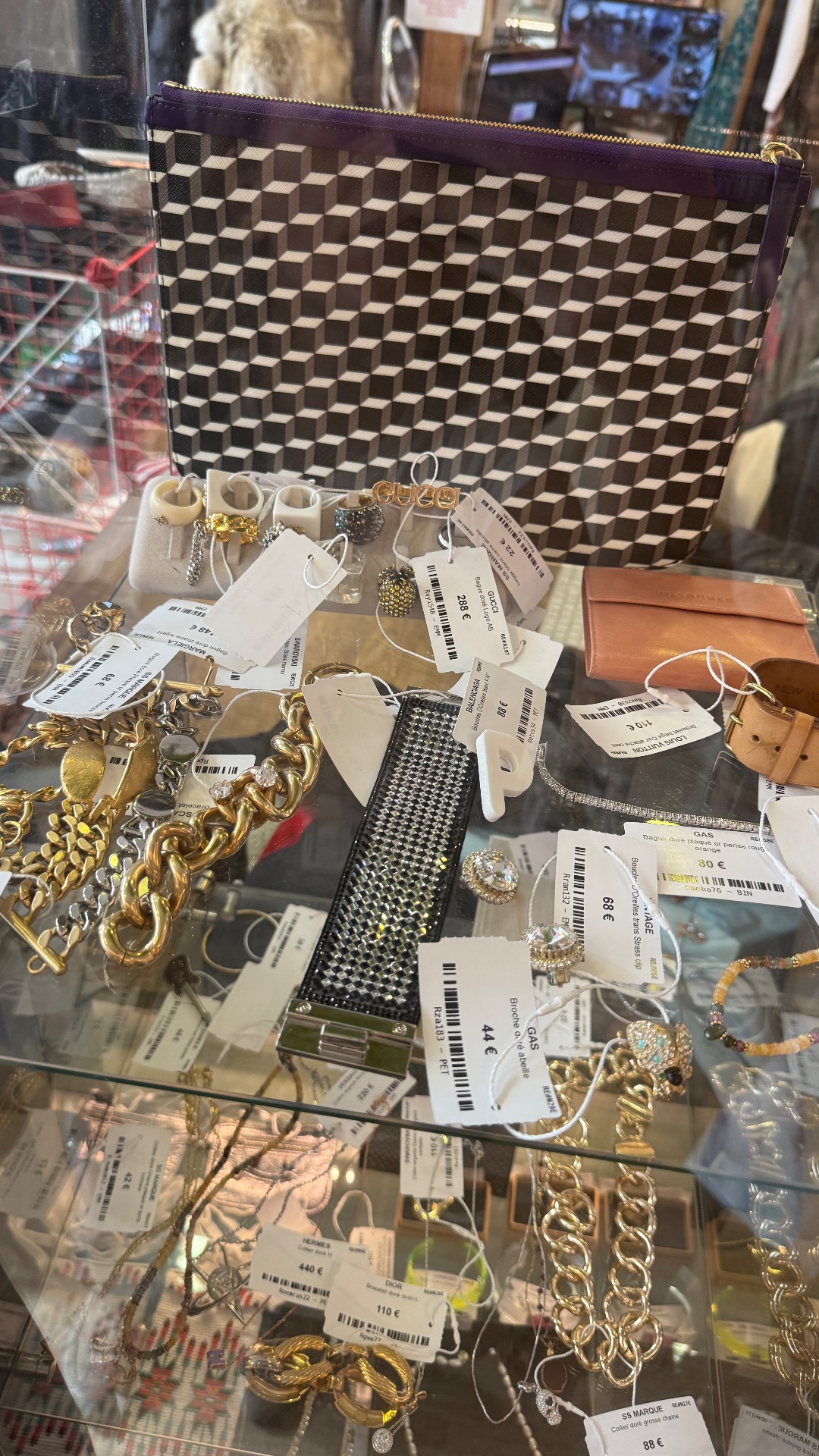 Bobby, shop in Paris, photo 13