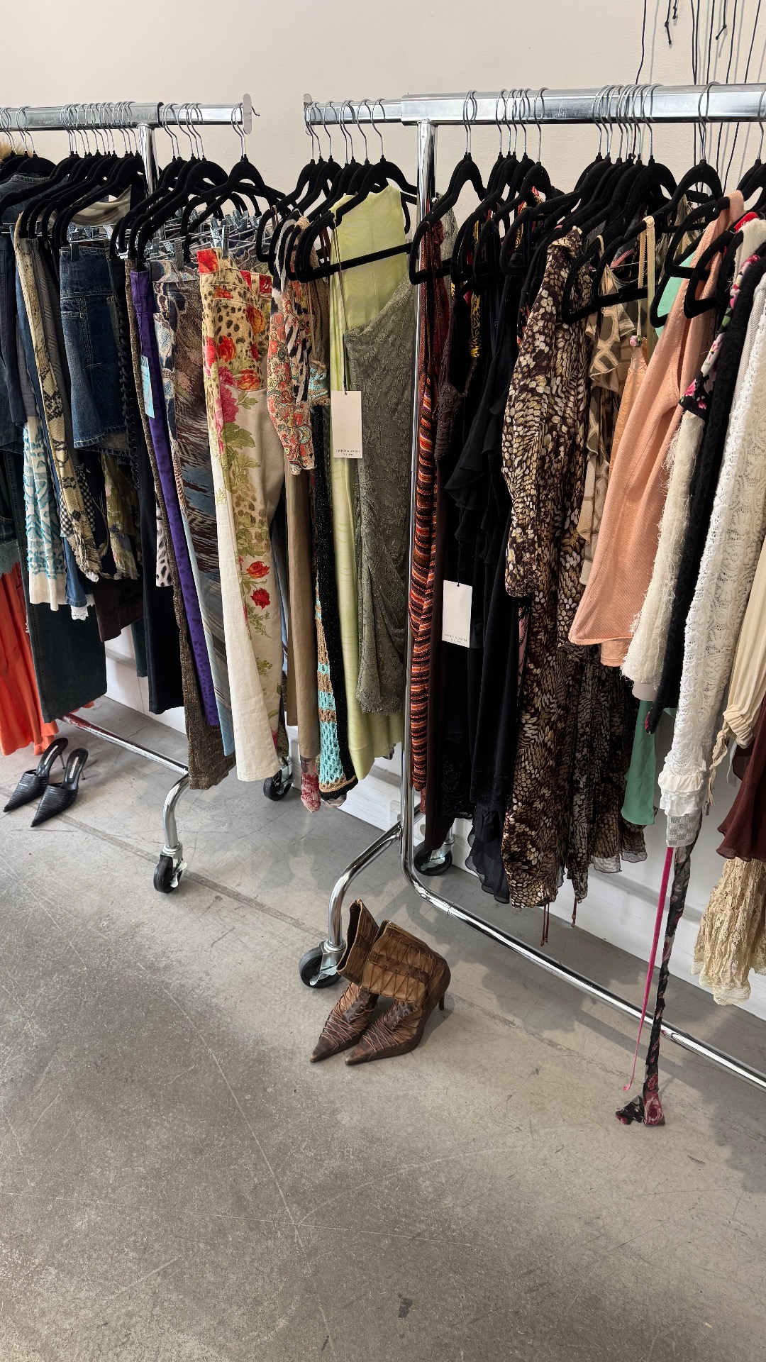 Vintage Designers Archives — shop in Paris — photo 5