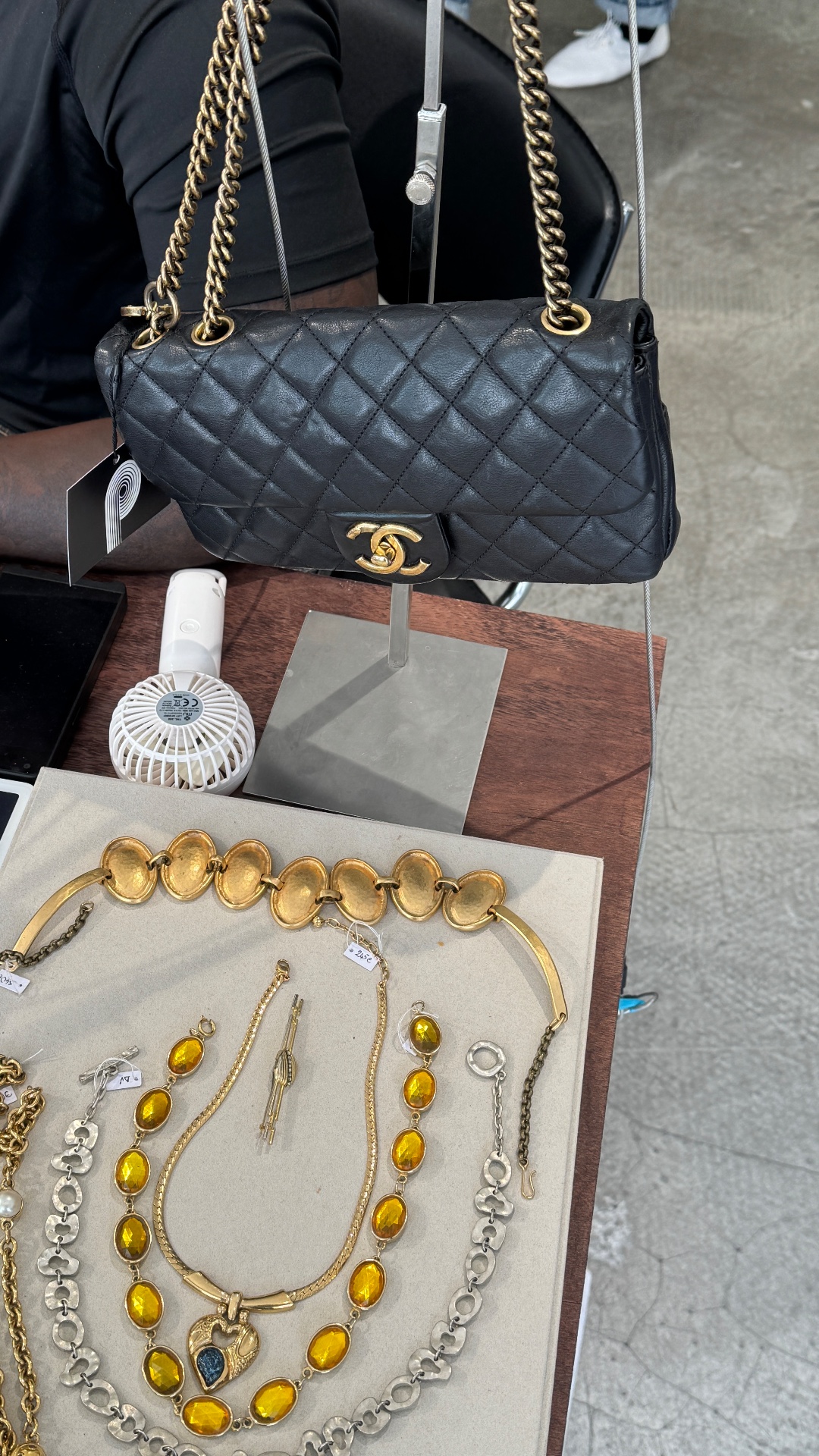 Vintage Designers Archives — shop in Paris — photo 4