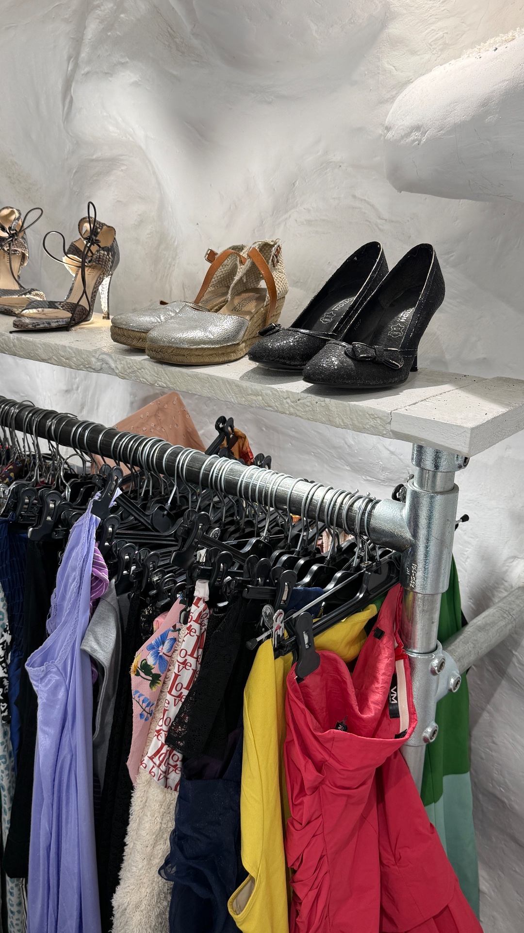 Les Sales Voleurs St Michel, shop in Paris, photo 8