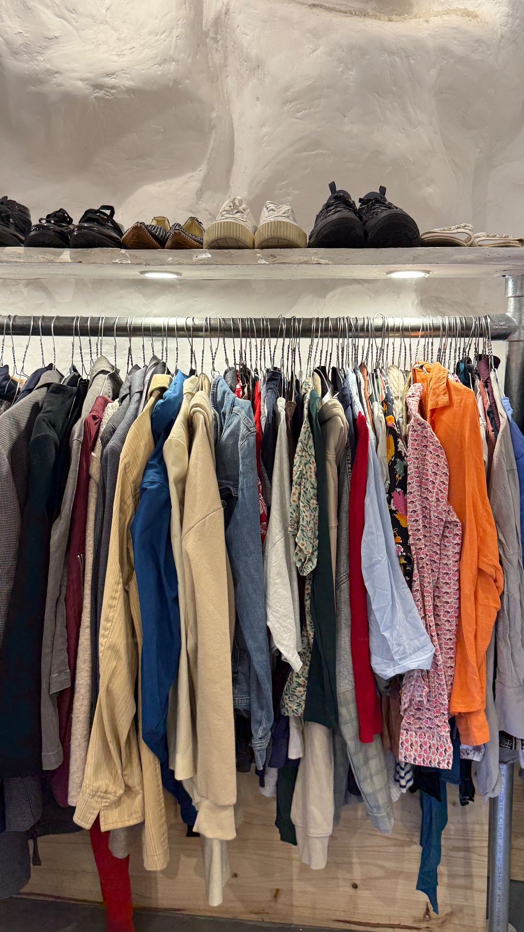 Les Sales Voleurs St Michel, shop in Paris, photo 7