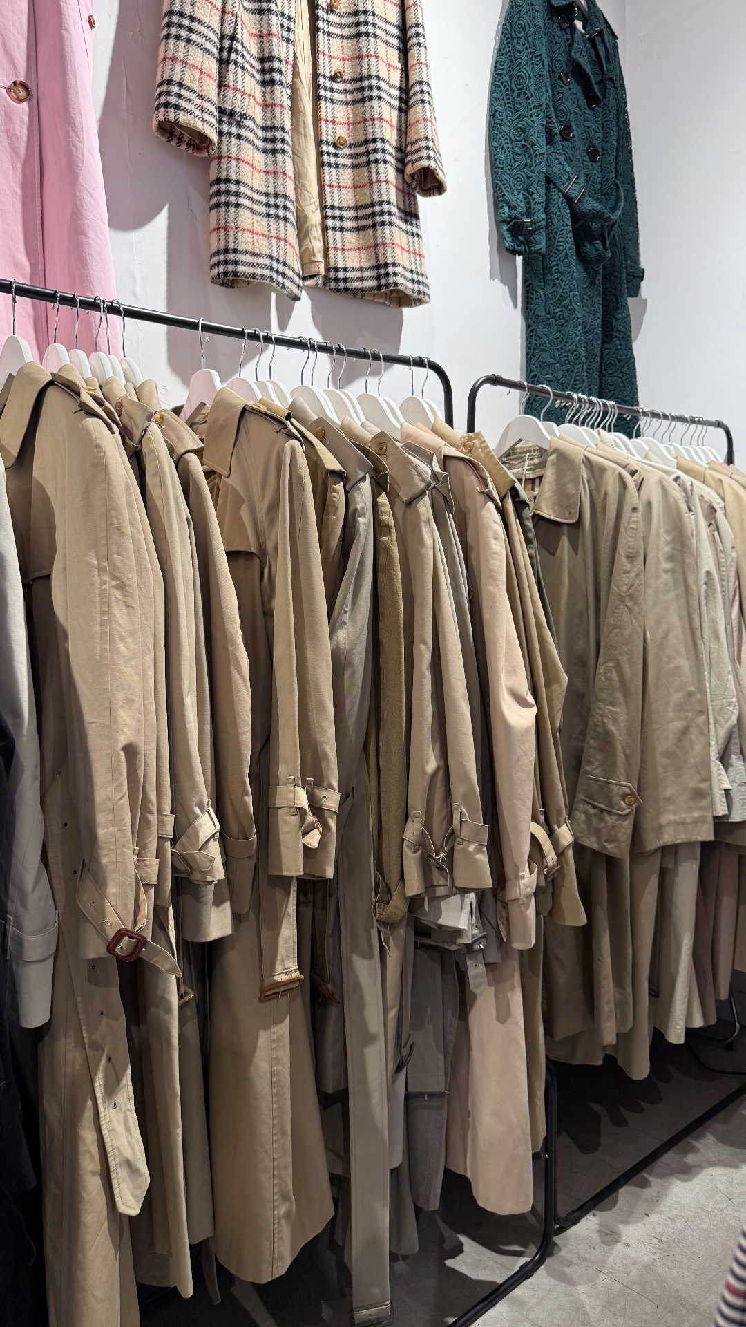 Check it Vintage Burberry, shop in Paris, photo 3