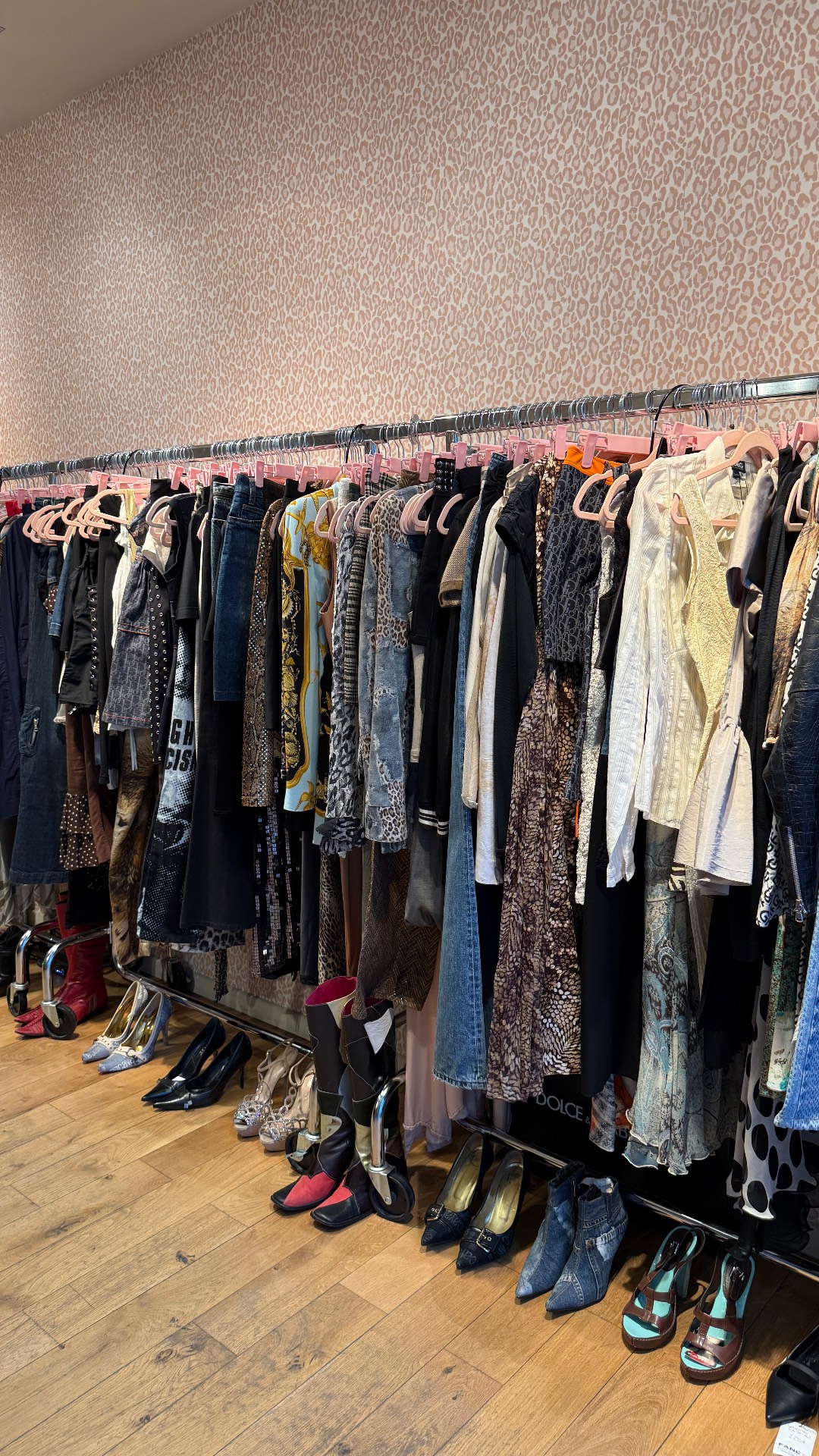 FANCY VINTAGE PARIS, shop in Paris, photo 15