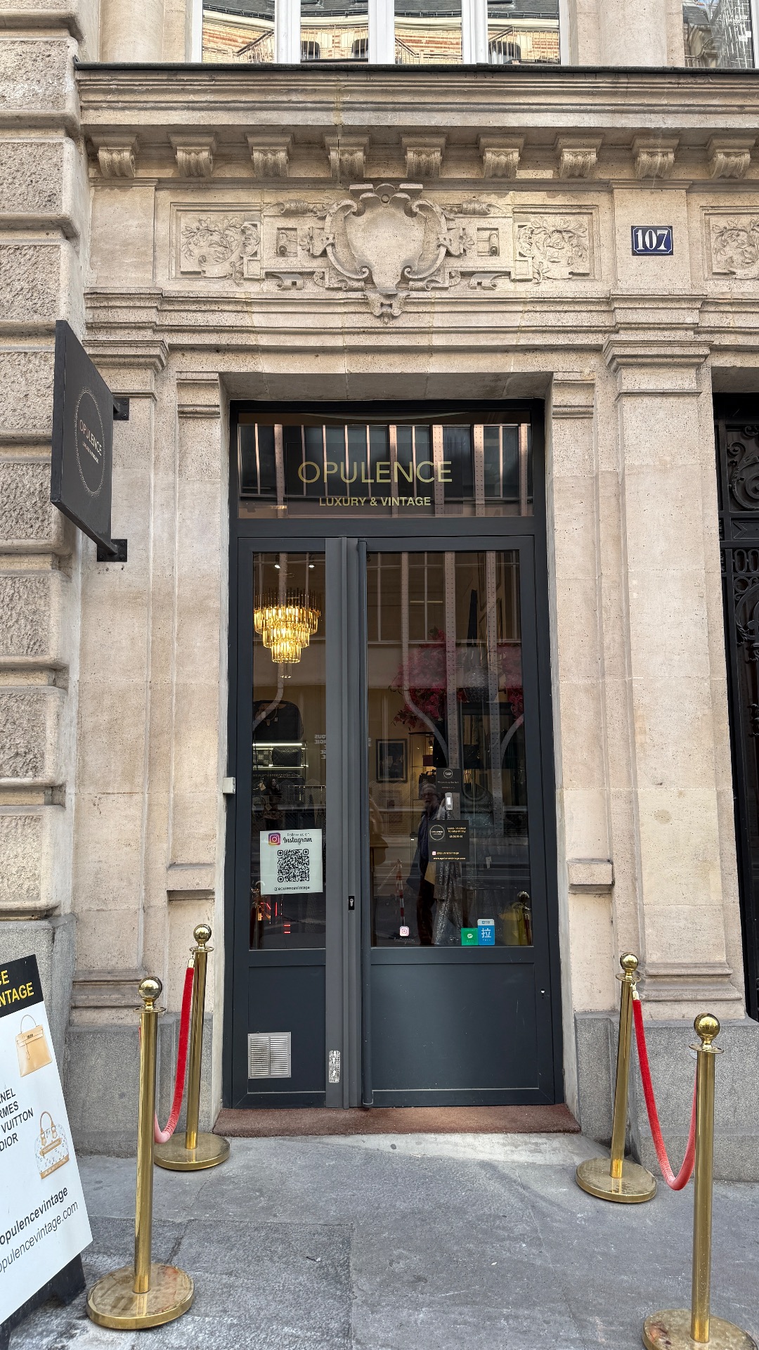 Opulence Vintage, shop in Paris, photo 2
