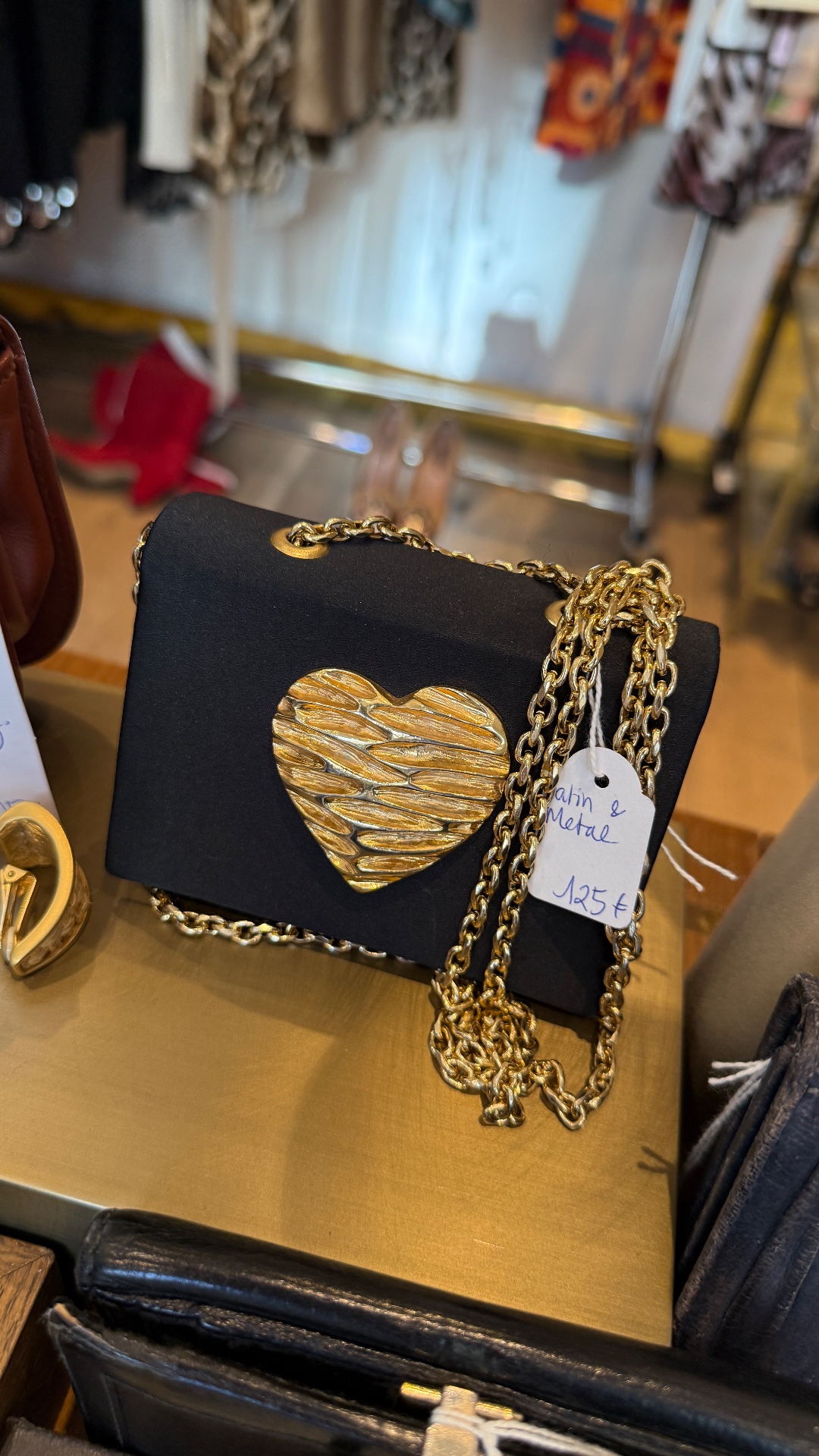 Pop Up Vintage Designer Archives, pop-up in Paris, photo 3