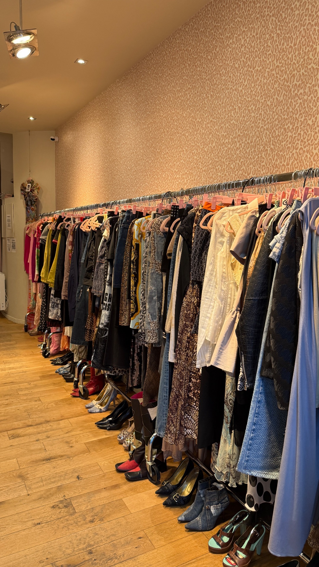 FANCY VINTAGE PARIS, shop in Paris, photo 3
