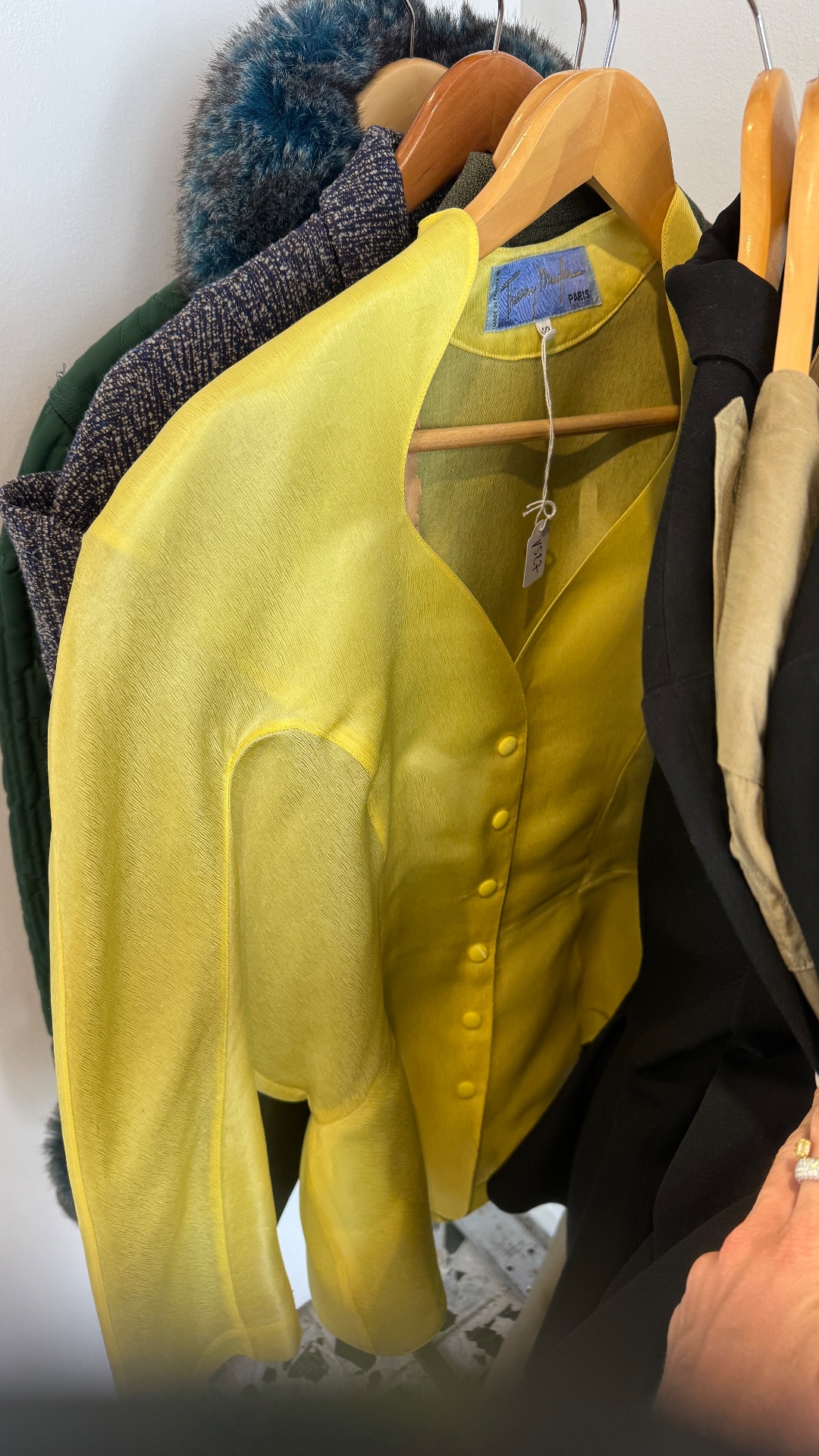 MARIE OLIVE - CURATED DESIGNER ARCHIVES, shop in Paris, photo 4