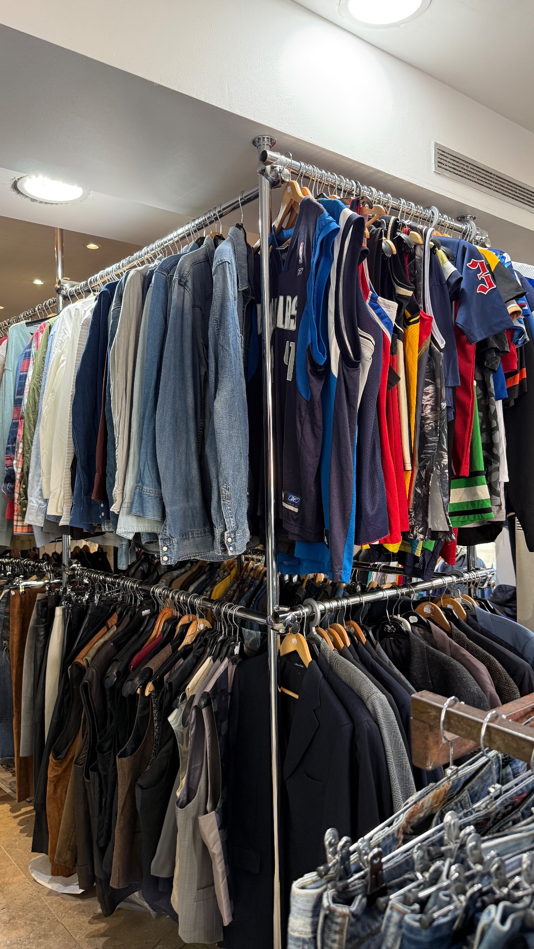 Ohr Vintage, shop in Paris, photo 7