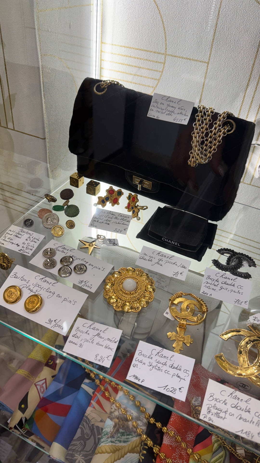 Les Audacieuses Vintage, shop in Paris, photo 6