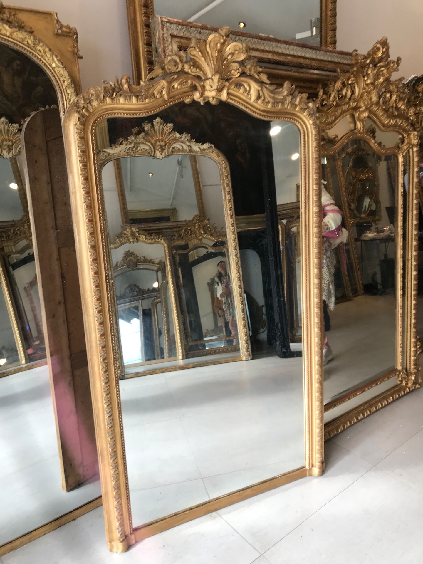 Puces de Saint-Ouen, brocante in Paris, photo 2