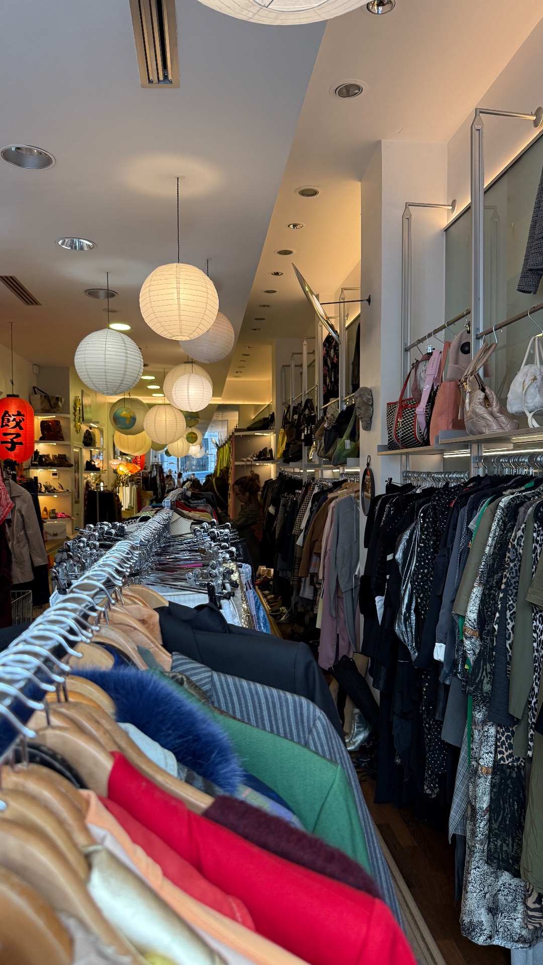 Bobby, shop in Paris, photo 3