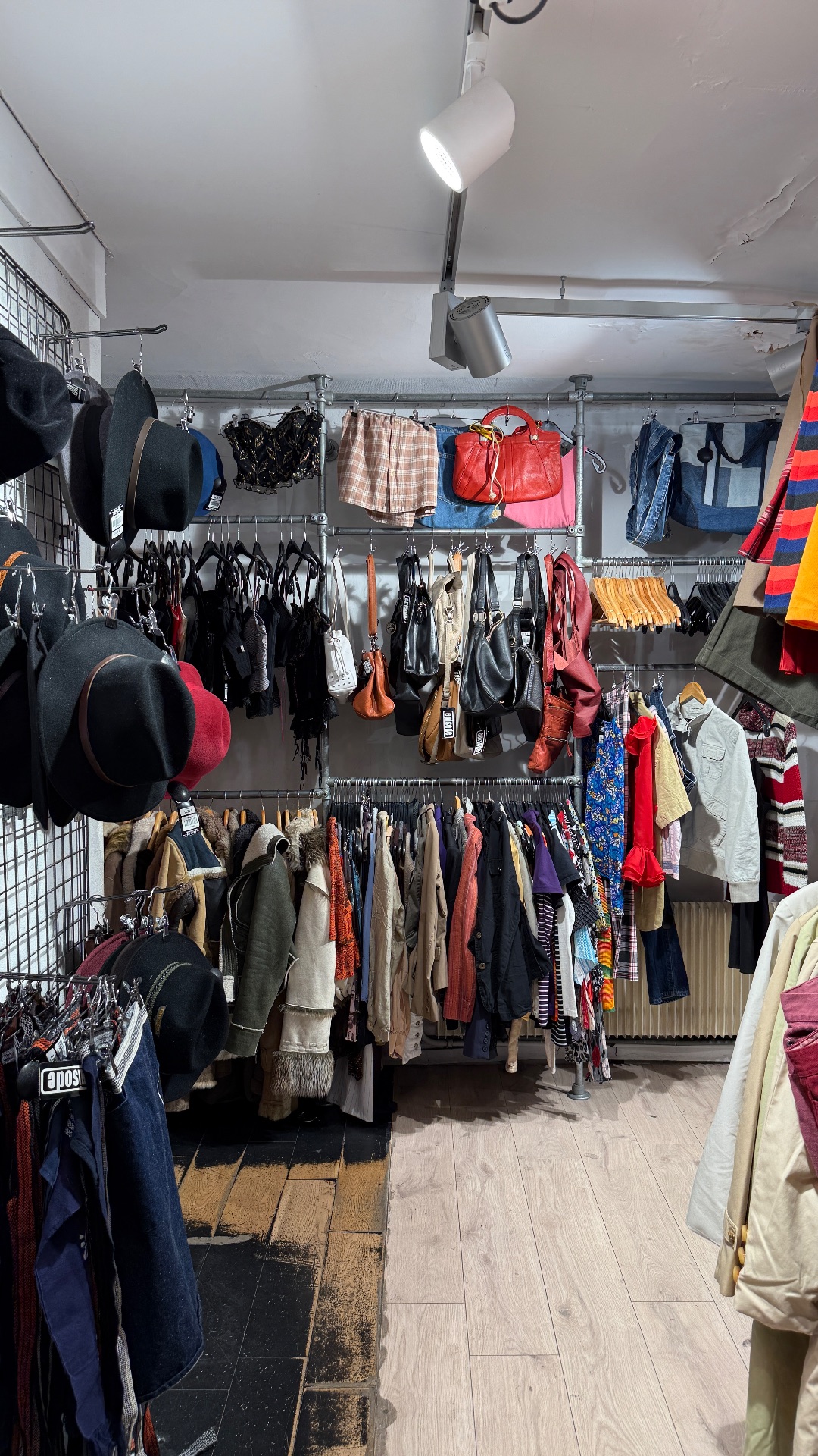 Episode, shop in Paris, photo 12