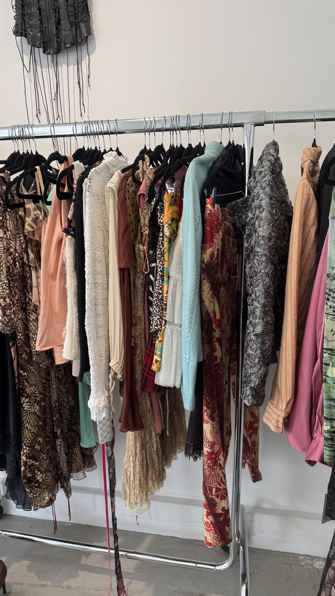 Vintage Designers Archives — shop in Paris — photo 11