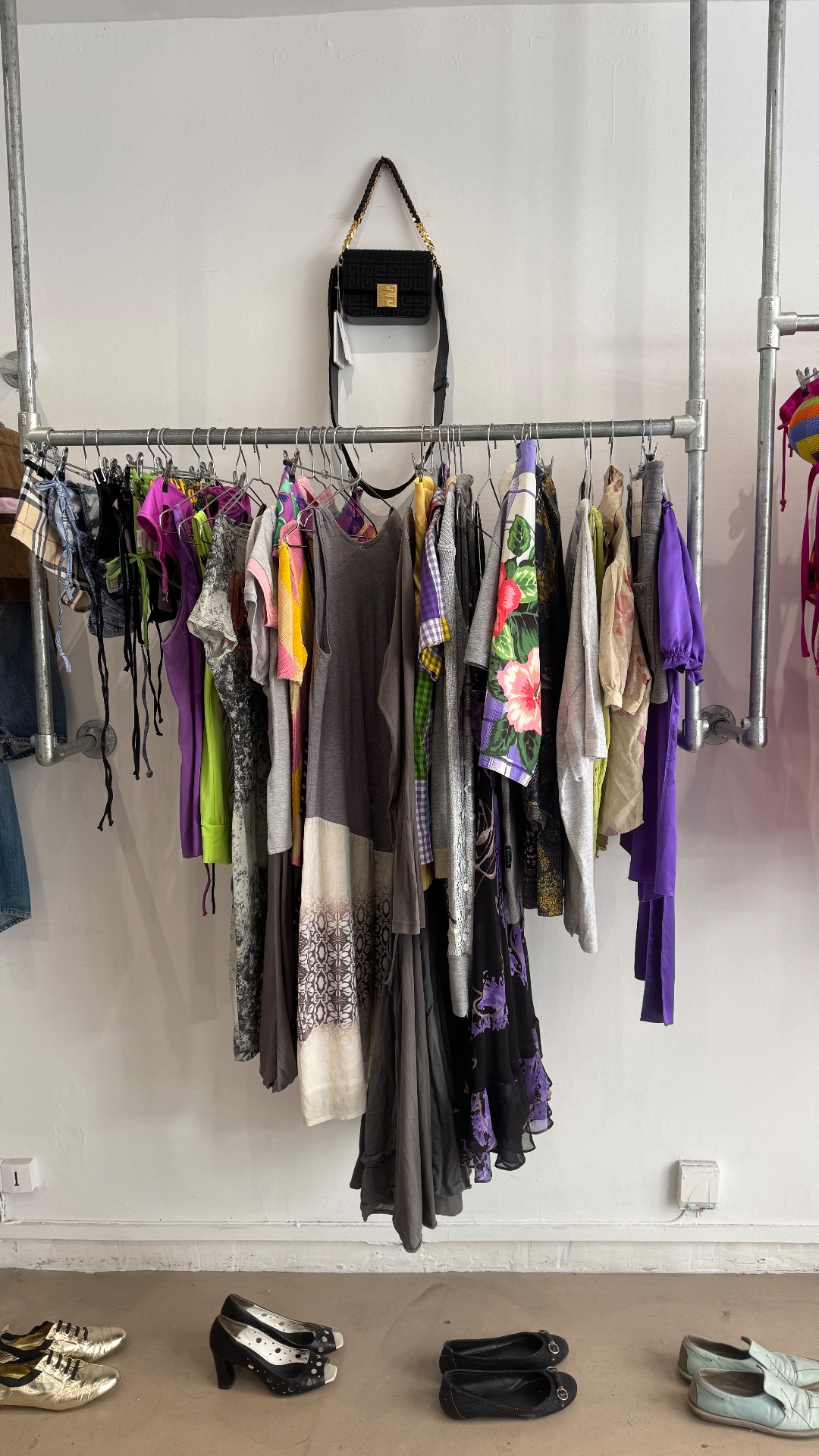 curated wardrobe by laska & thrift or die — shop in Paris — photo 5