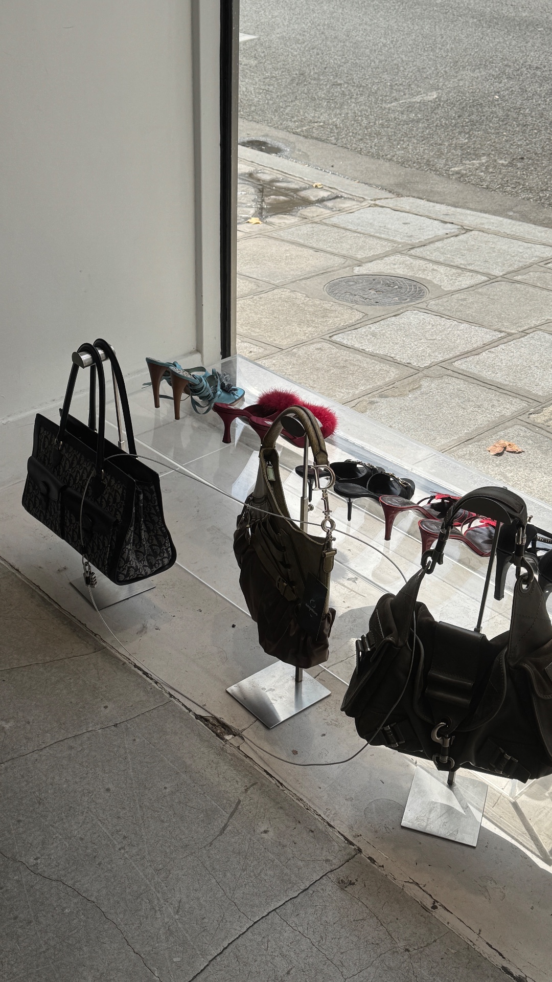 Vintage Designers Archives — shop in Paris — photo 3