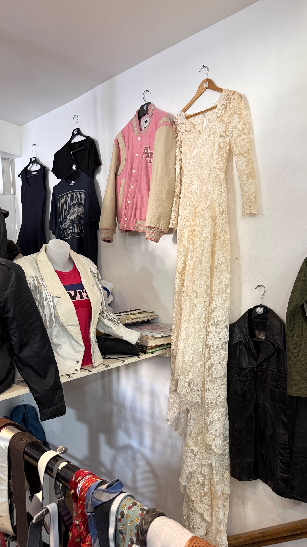 Ohr Vintage, shop in Paris, photo 9